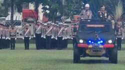 Kapolda Sumatera Barat Komjen Pol Gatot Tri Suryanta memimpin upacara peringatan Hari Bhayangkara ke-80.