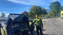 L300 dan Truk Tabrakan di Jalan Solok–Padang, Dua Orang Terluka.