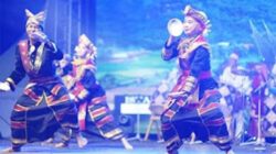 Penampilan tari piring dan atraksi api dari Sumatera Barat (Sumbar)