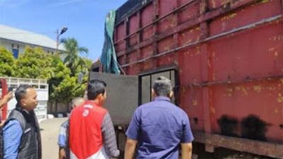 Tim Ditreskrimsus Polda Sumbar mengamankan truk yang diduga melakukan penyimpangan BBM bersubsidi Bio Solar