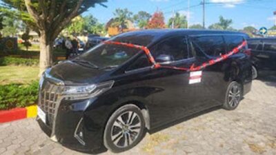KPK menyita satu mobil Toyota Alphard terkait kasus dugaan.