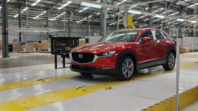 Mazda meresmikan pabrik di Citeureup, Kabupaten Bogor, Jawa Barat, Indonesia.