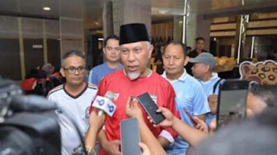 Gubernur Sumbar, Mahyeldi Ansharullah.
