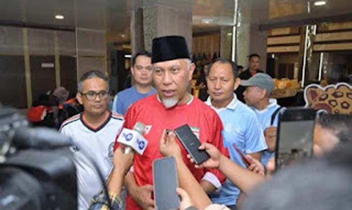 Gubernur Sumbar, Mahyeldi Ansharullah.