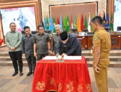 Ranperda Pertanggungjawaban APBD 2025 Disetujui, Mahyeldi: Masukan DPRD Jadi Evaluasi Perbaikan Tata Kelola