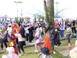 Organisasi Perempuan Padang Pariaman Berkolaborasi, Ratusan Peserta Senam Zumba di Kawasan KNMP Katapiang
