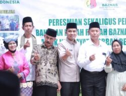Tingkatkan Kepedulian Hadapi Musibah, Wako Solok Serahkan Rumah Baru Hasil Bedah BAZNAS”