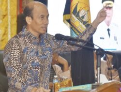 Mantan Wamen ESDM RI Archandra Tahar di HUT Ke-24 Kota Pariaman, Empat Ciri Daerah akan Maju