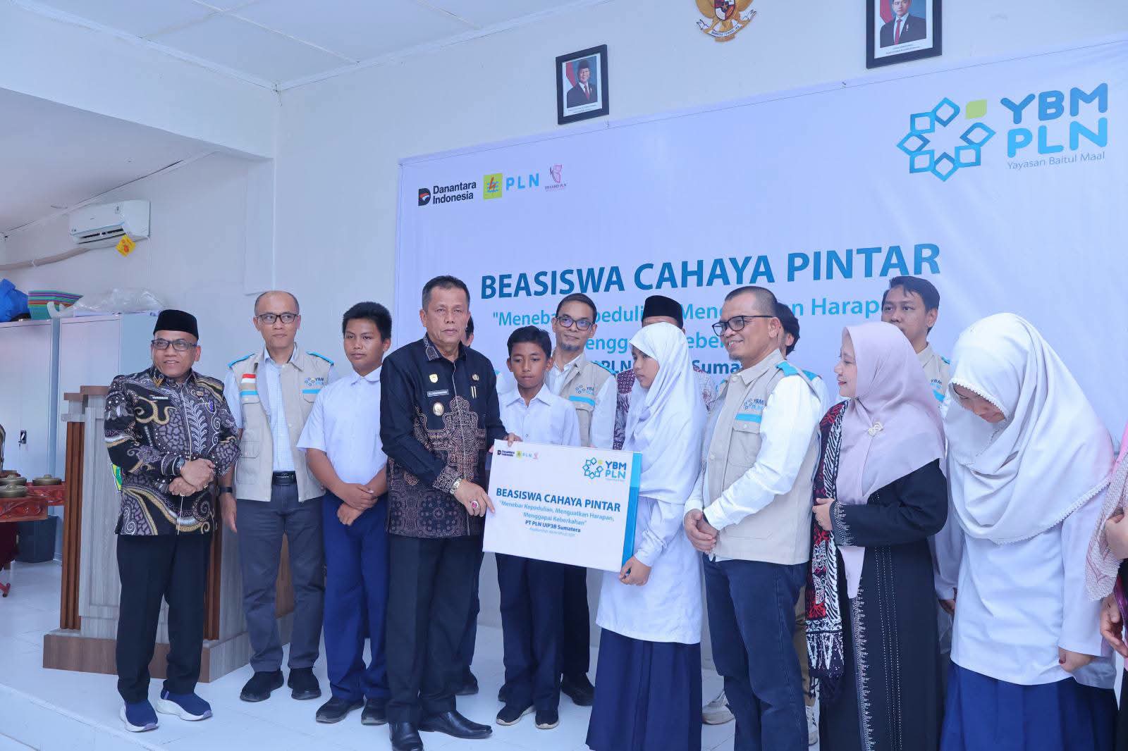 Pemko Payakumbuh Apresiasi Penyaluran Beasiswa Cahaya Pintar bagi 88 Siswa Berprestasi