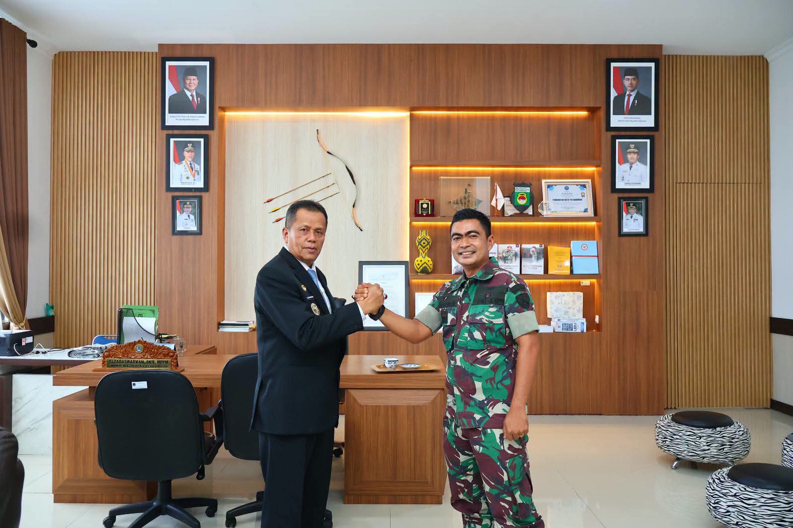 Pemko Payakumbuh Perkuat Sinergi dengan TNI AU, Lepas Danposau Piobang yang Promosi ke Lanud Sutan Sjahrir