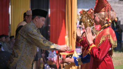 Mambangkik Tradisi Adat Salingka Nagari 2026: Pemko Payakumbuh Lestarikan Tradisi Manaiak An Siriah