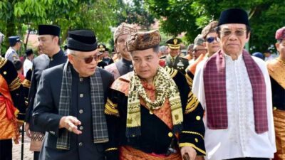 Peringatan HUT Lubuk Basung ke-33 Dimeriahkan Arak-arakan dan Makan Bajamba