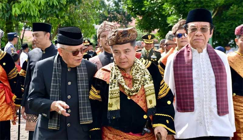 Peringatan HUT Lubuk Basung ke-33 Dimeriahkan Arak-arakan dan Makan Bajamba