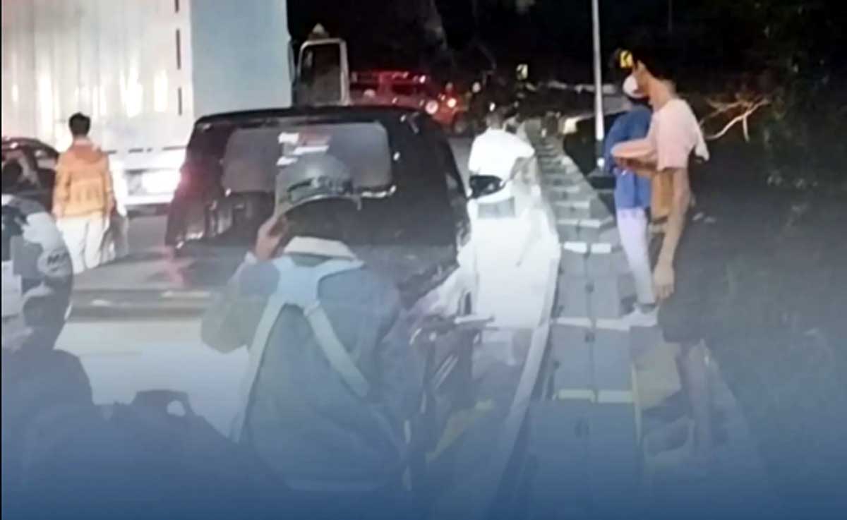 Jalur Lembah Anai masih berbahaya dilalui karena beberapa titik rawan longsor.