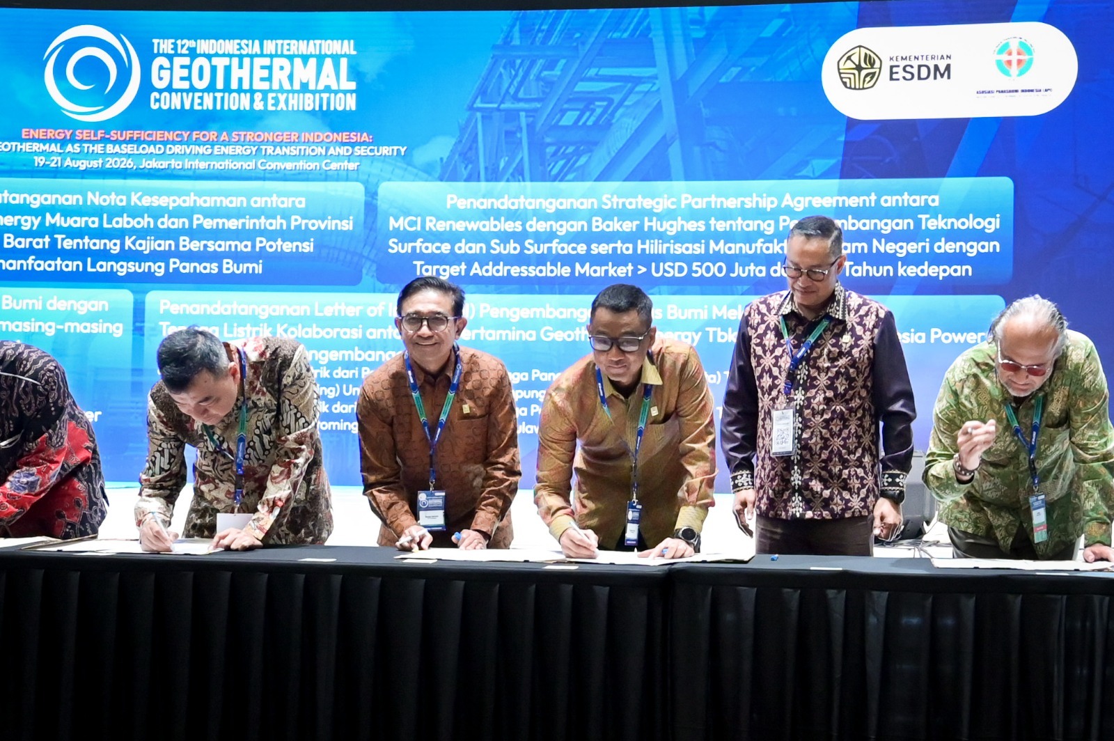 PLN Indonesia Power bersama PT Pertamina Geothermal Energy Tbk (PGE) menandatangani Letter of Intent (LoI).