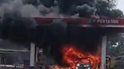 SPBU Lubuk Terap, Riau, terbakar suai mobil Toyota Rush meledak saat mengisi BBM