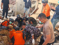 70 Warga Tewas Akibat Gempa NTT