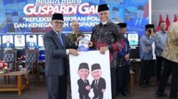 Gubernur Sumbar, Mahyeldi Ansharullah bersama Guspardi Gaus.