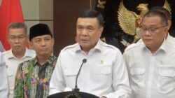 Menteri Koordinator Bidang Politik dan Keamanan (Menko Polkam) Djamari Chaniago dalam konferensi pers di Kantor Kemenko Polkam, Jakarta, Senin (10/8/2026).