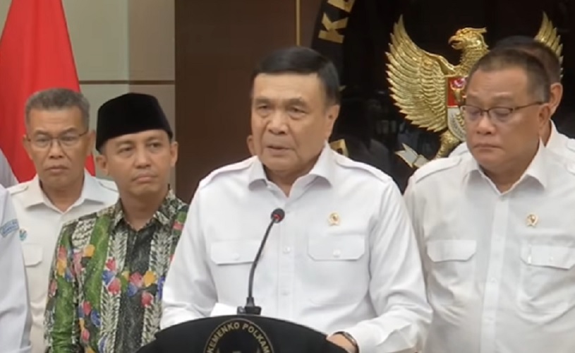 Menteri Koordinator Bidang Politik dan Keamanan (Menko Polkam) Djamari Chaniago dalam konferensi pers di Kantor Kemenko Polkam, Jakarta, Senin (10/8/2026).