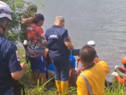 Warga Sidoarjo Digegerkan Penemuan Jasad Pria Mengapung di Sungai