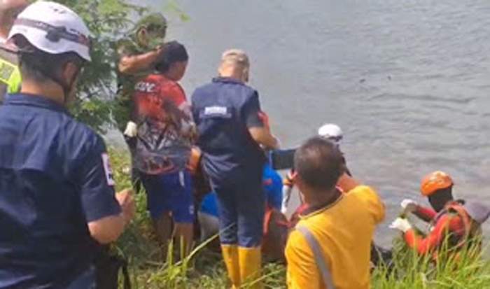 Warga Desa Kedungbocok digegerkan dengan penemuan mayat pria penuh luka di sungai.