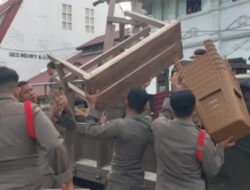 Satpol PP Padang Tertibkan PKL Membandel