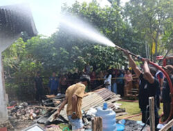Laptop Diduga Meledak, Rumah Warga di Pesisir Selatan Hangus Terbakar
