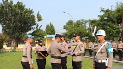 Polres Payakumbuh menggelar upacara Pemberhentian Tidak Dengan Hormat (PTDH)