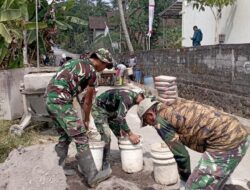 Bersatu Angkut Material, Satgas dan Warga Wujudkan Pembangunan Tepat Waktu