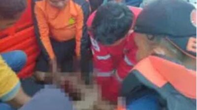 Seorang pelajar SMK 3 Pariaman, Farid (15), meninggal dunia setelah terseret arus.