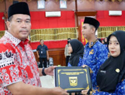 Wali Kota Pariaman Serahkan SK 150 PNS