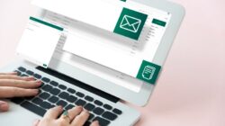 Ilustrasi email bisnis.