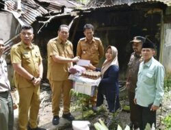 Yota Balad Serahkan Bantuan Korban Rumah Ditimpa Pohon Tumbang