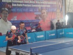 Luar Biasa, Pasangan Bapak dan Anak Juara Turnamen Tenis Meja Beregu Duo Safa Marwa V