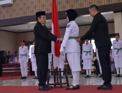 Wali Kota Zulmaeta Kukuhkan Paskibraka Payakumbuh untuk Upacara HUT ke-81 Kemerdekaan RI