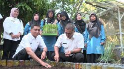 Pemko Payakumbuh Luncurkan GEMPITA BERSAMA, 15 Kelompok Wanita Tani Terima Bantuan Budidaya Pangan