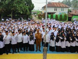 Wawako Elzadaswarman Ajak Siswa MTsN 1 Payakumbuh Perkuat Iman, Peduli Lingkungan dan Cegah Bullying