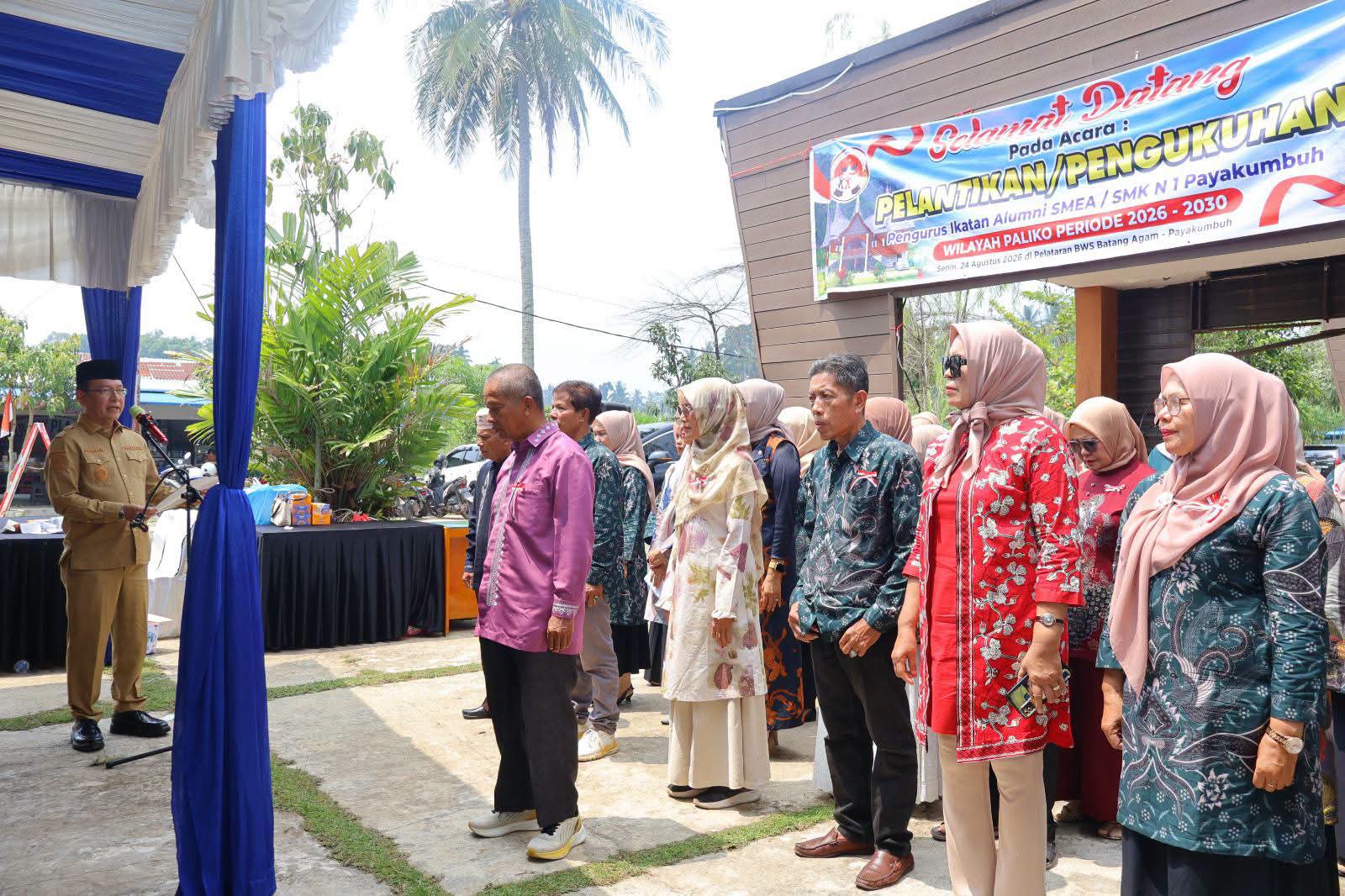 Wali Kota Zulmaeta Kukuhkan Pengurus Alumni SMKN 1 Payakumbuh Wilayah Payakumbuh - Limapuluh Kota