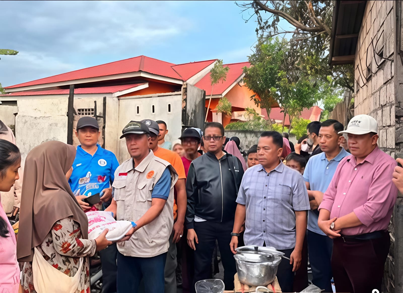 Pemko Payakumbuh Kembali Salurkan Bantuan untuk Korban Kebakaran Padang Tiakar