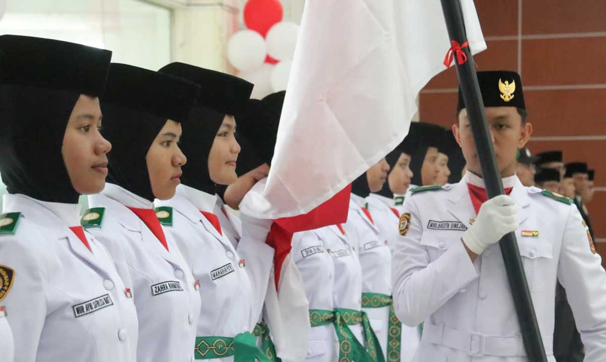 Paskibraka Agam dikukuhkan bupati.