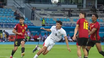 Timnas Indonesia menggasak Timor Leste 3-0.