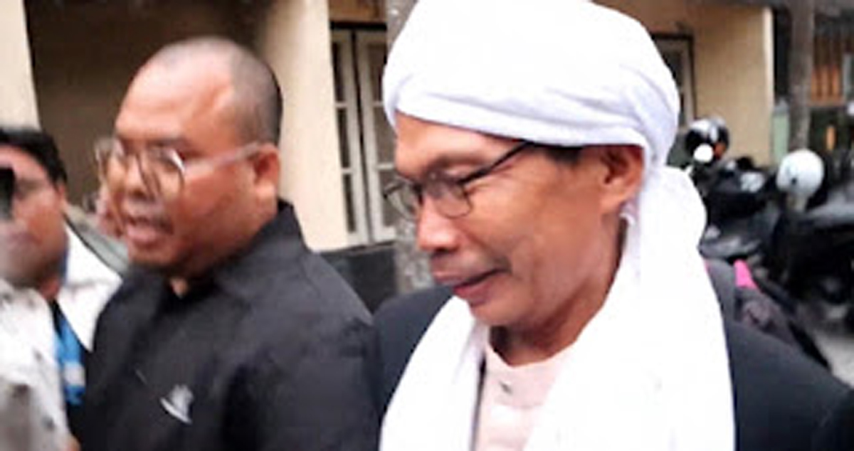 Pimpinan ponpes di Lombok Tengah berinisial AIS diperiksa polisi