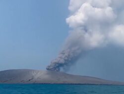 Abu Erupsi Gunung Anak Krakatau Menyebar, KLH Perketat Pemantauan Kualitas Udara