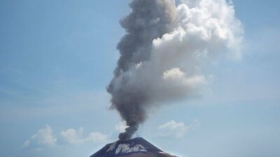 Gunung Anak Krakatau Masih Level III.