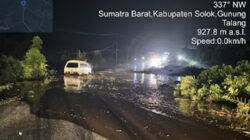 Akses Solok-Padang Putus Akibat Banjir Bandang di Arosuka