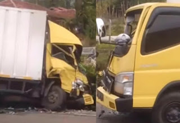 Kecelakaan yang melibatkan dua truk terjadi di Jalan Lintas Padang-Payakumbuh.