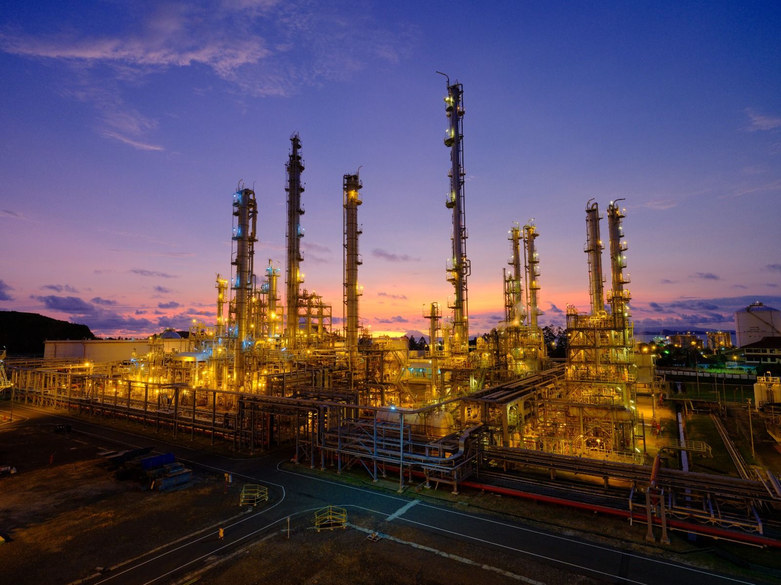 Chandra Asri Gandeng Bank Mandiri Perkuat Dukung Ekosistem Industri Petrokimia.