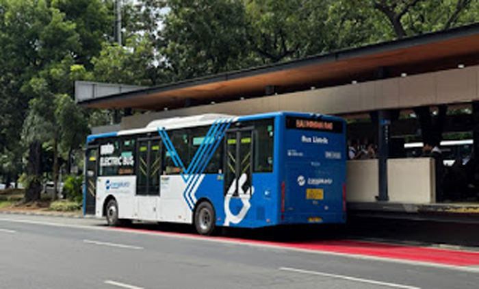 Ilustrasi tarif Bus Transjakarta.
