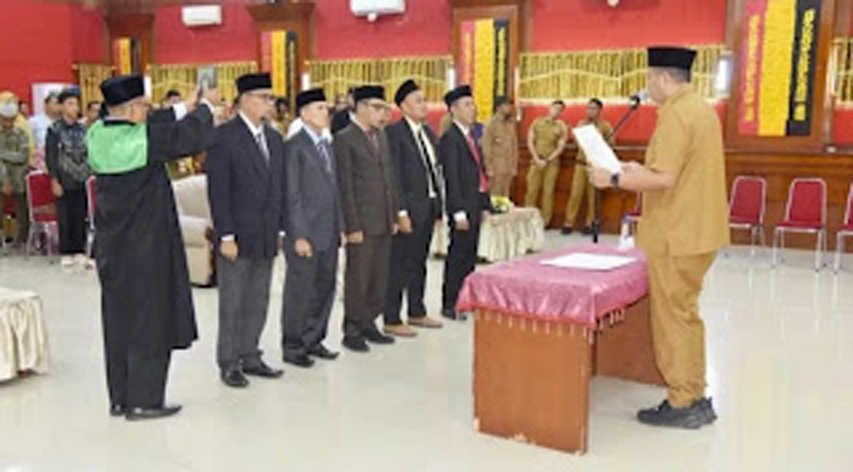 Wali Kota Pariaman, Yota Balad melantik lima pimpinan Badan Amil Zakat Nasional (Baznas) periode 2026-2031